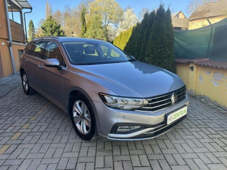 Volkswagen Passat - hlavní foto