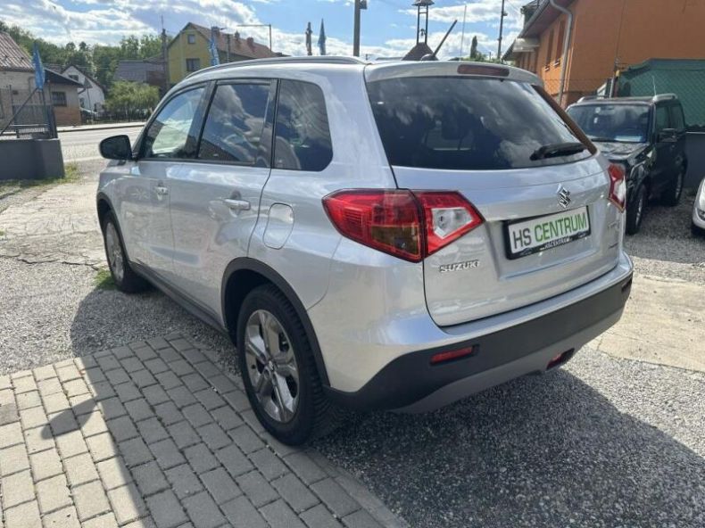 Suzuki Vitara - hlavní fotka