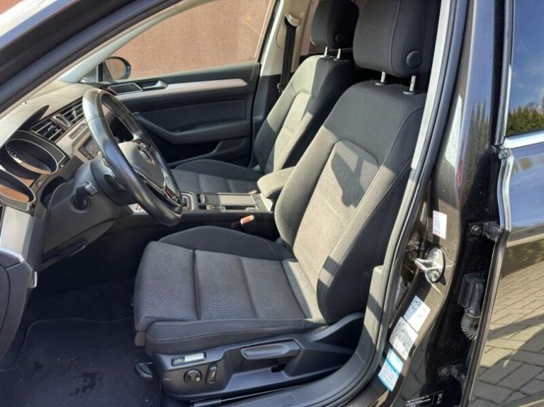 Volkswagen Passat - hlavní fotka