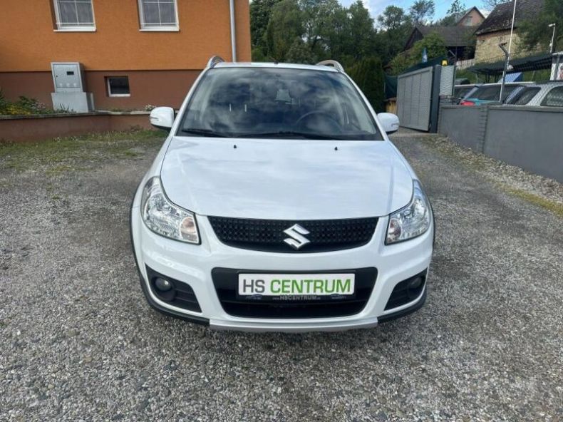 Suzuki SX4 - hlavní foto