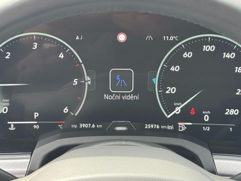 Volkswagen Touareg - hlavní fotka