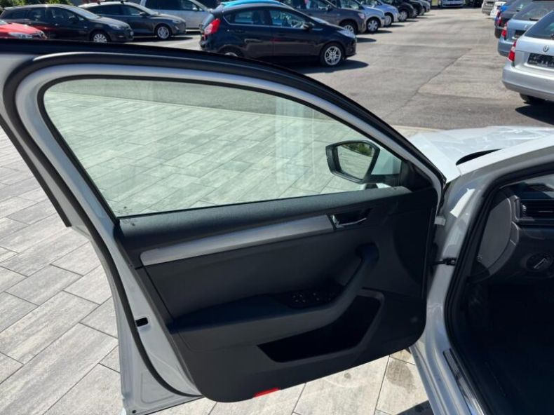 Škoda Superb - hlavní fotka