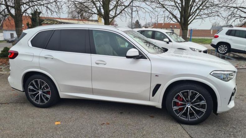 BMW X5 - hlavní fotka