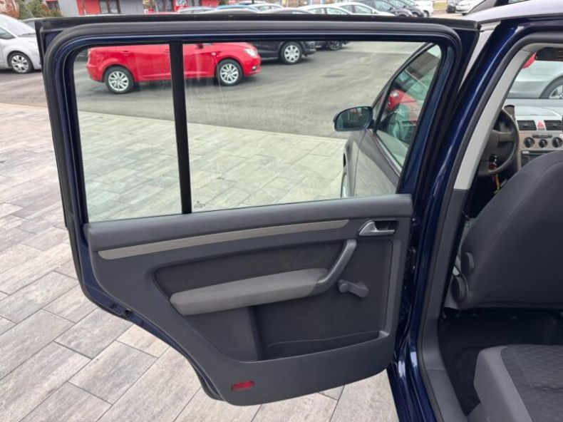 Volkswagen Touran - hlavní fotka