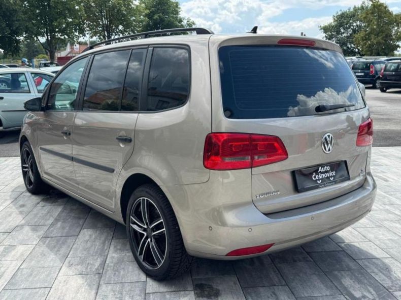 Volkswagen Touran - hlavní fotka