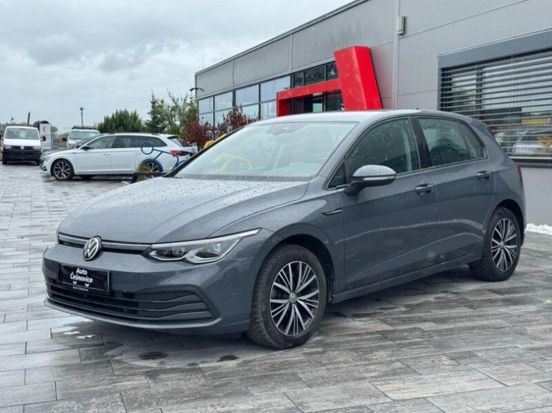 Volkswagen Golf - hlavní foto