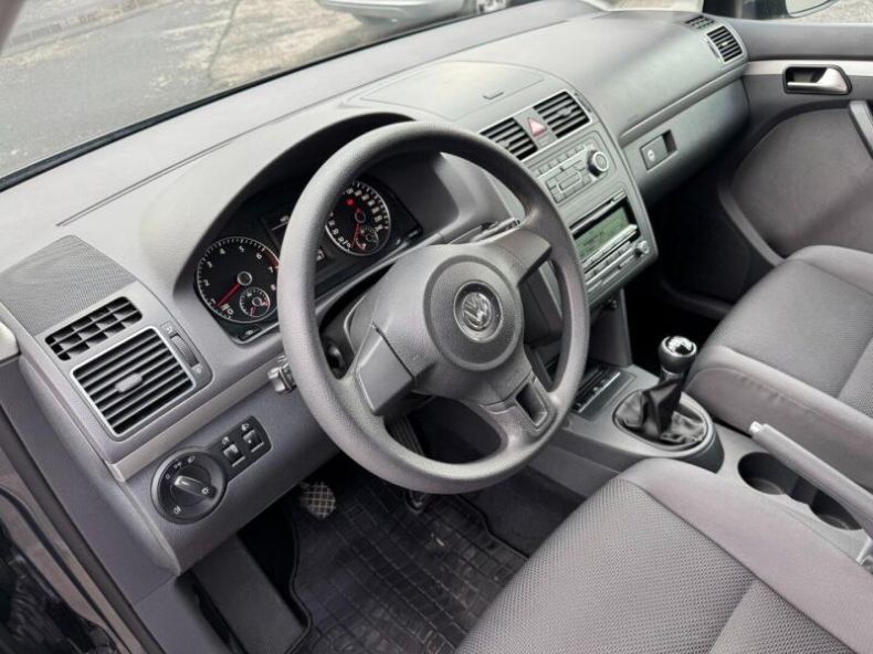 Volkswagen Touran - hlavní fotka