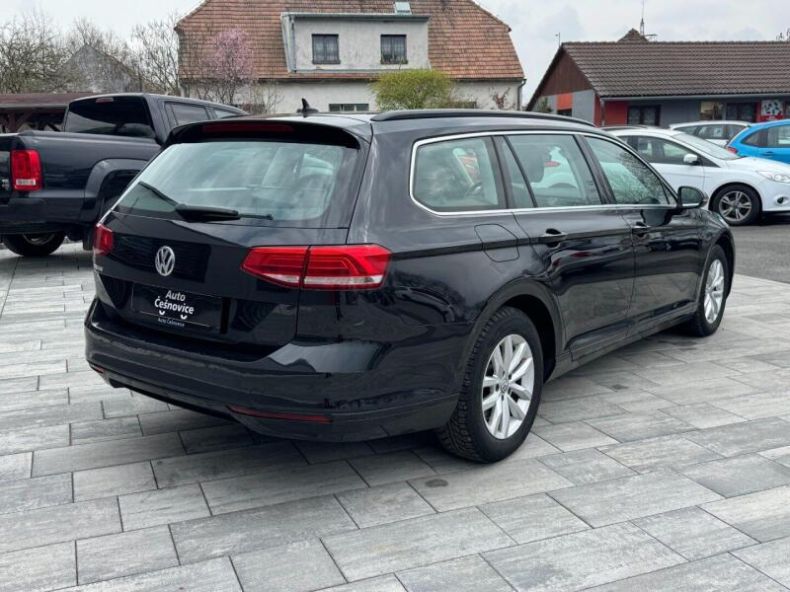 Volkswagen Passat - hlavní fotka