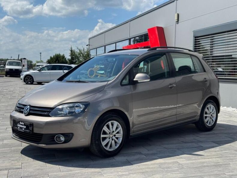 Volkswagen Golf - hlavní foto