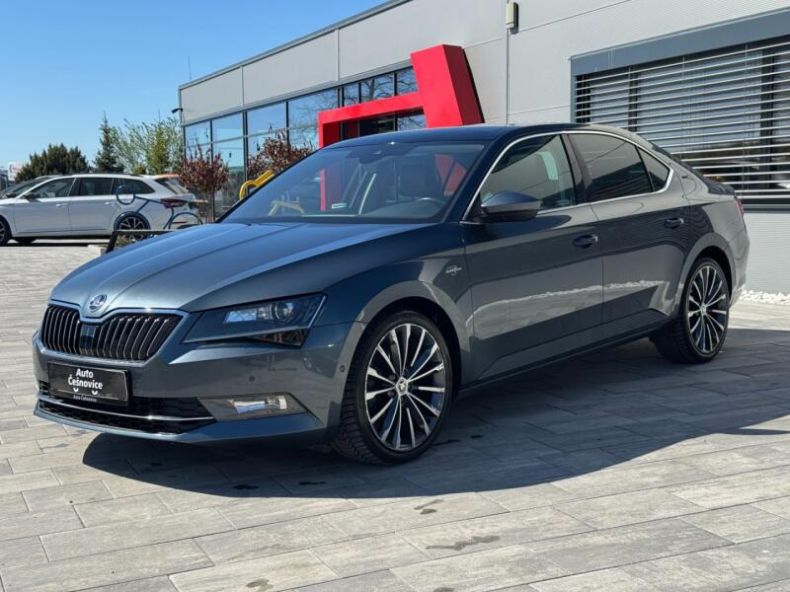 Škoda Superb - hlavní foto