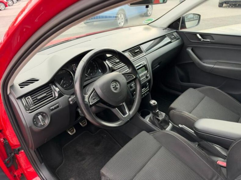 Škoda Rapid - hlavní fotka