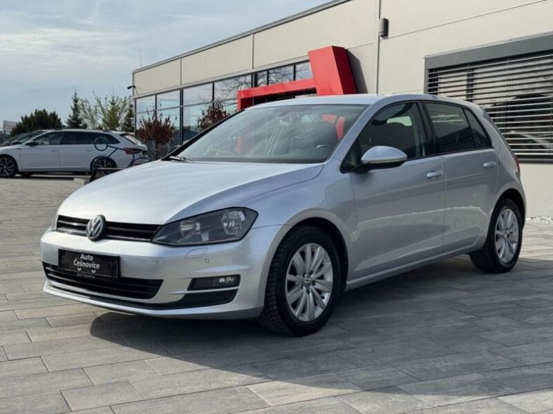 Volkswagen Golf - hlavní fotka inzerátu