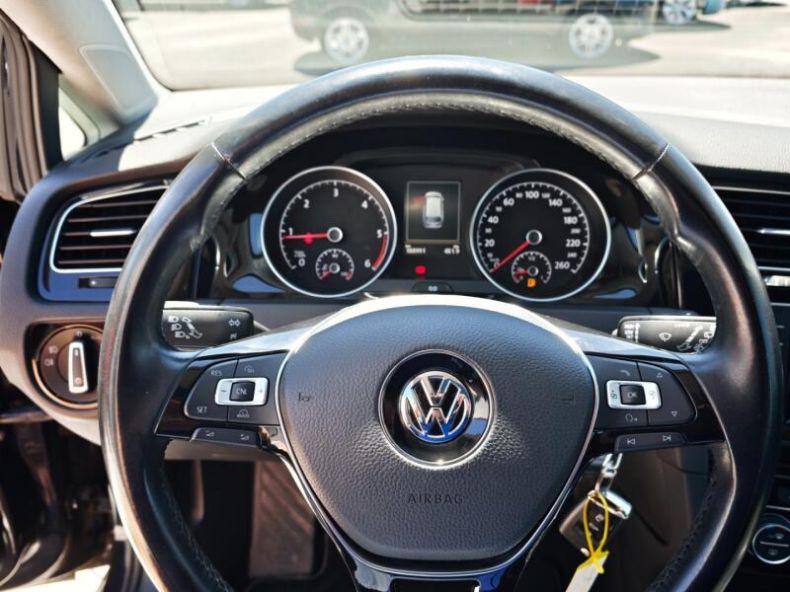 Volkswagen Golf - hlavní fotka