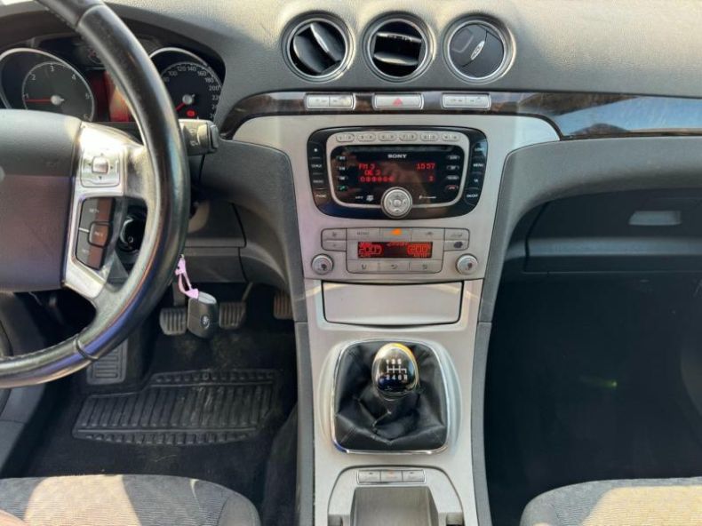 Ford Galaxy - hlavní fotka