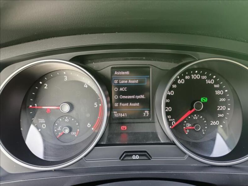 Volkswagen Tiguan - hlavní fotka