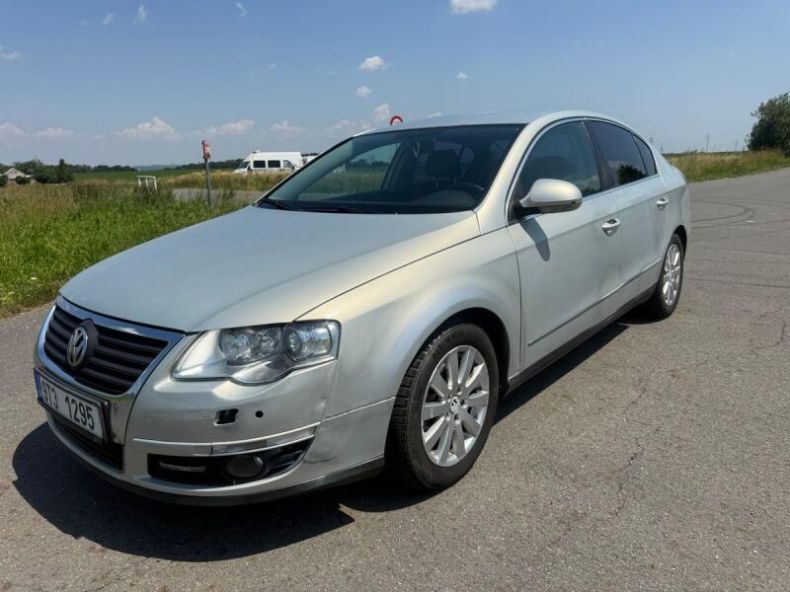 Volkswagen Passat - hlavní fotka inzerátu