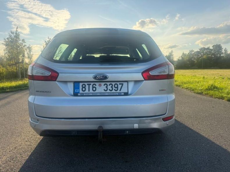 Ford Mondeo - hlavní fotka