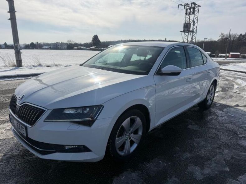Škoda Superb - hlavní foto