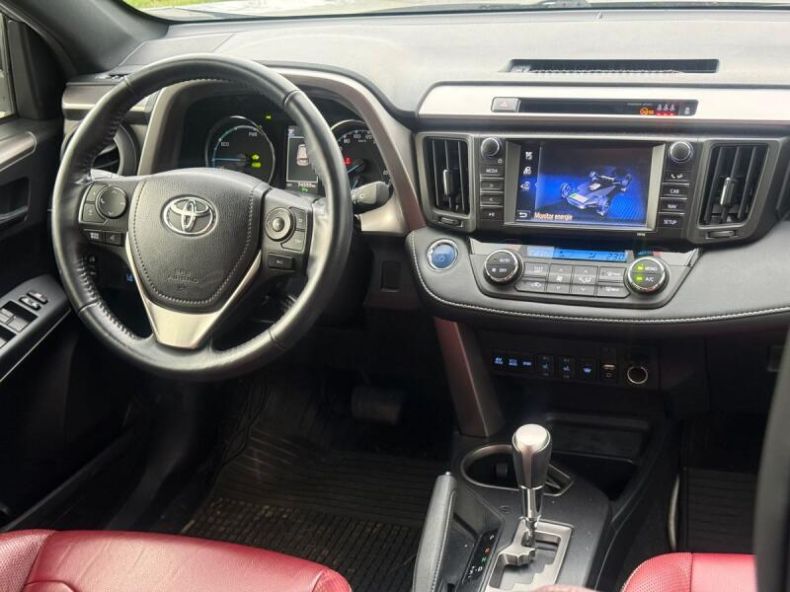 Toyota RAV 4 - hlavní fotka