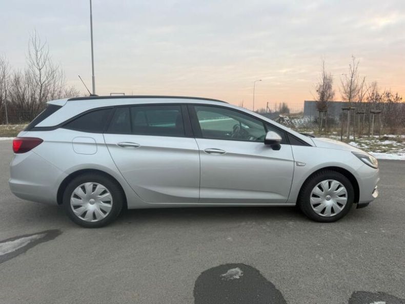 Opel Astra - hlavní fotka