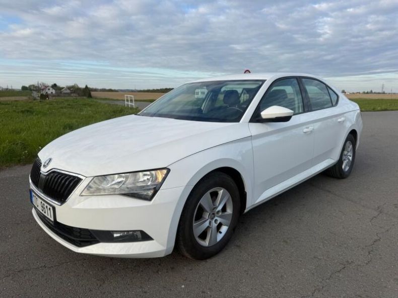 Škoda Superb - hlavní foto