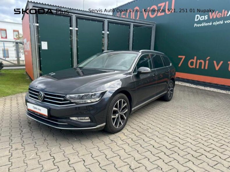 Volkswagen Passat - hlavní foto