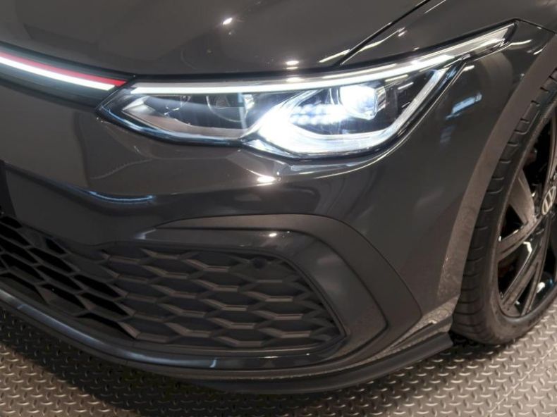 Volkswagen Golf - hlavní fotka