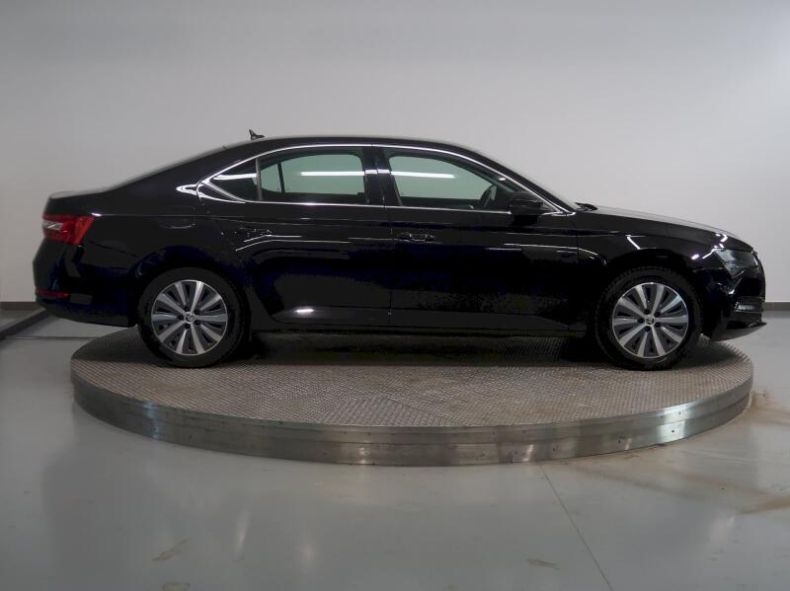 Škoda Superb - hlavní fotka