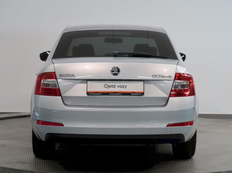 Škoda Octavia - hlavní fotka