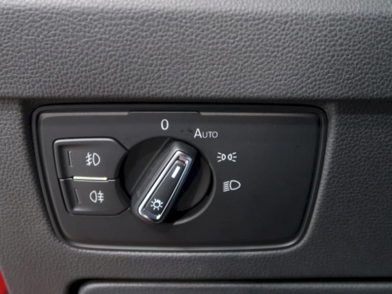 Volkswagen Passat - hlavní fotka