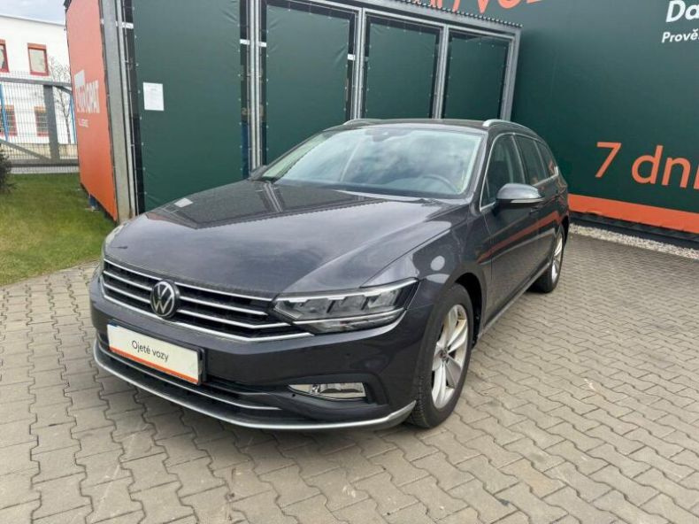 Volkswagen Passat - hlavní foto