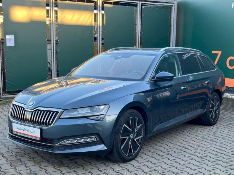 Škoda Superb - hlavní foto