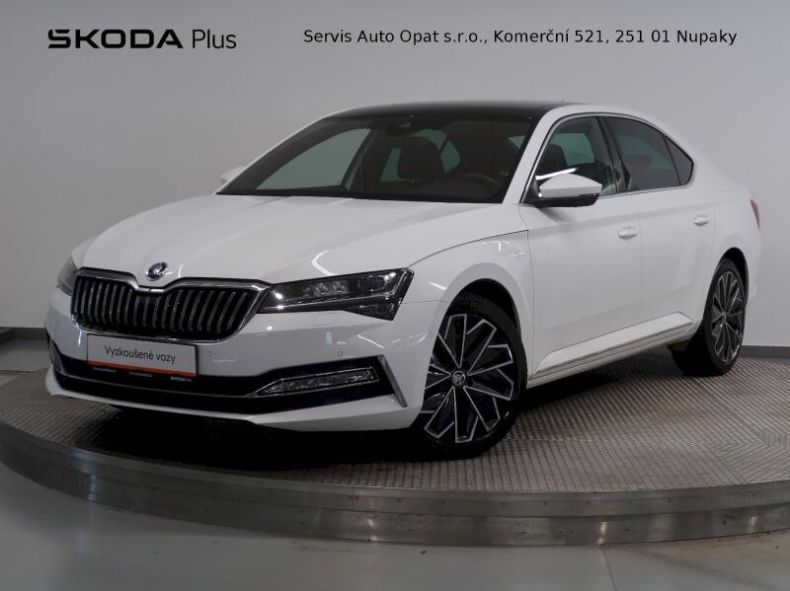 Škoda Superb - hlavní foto