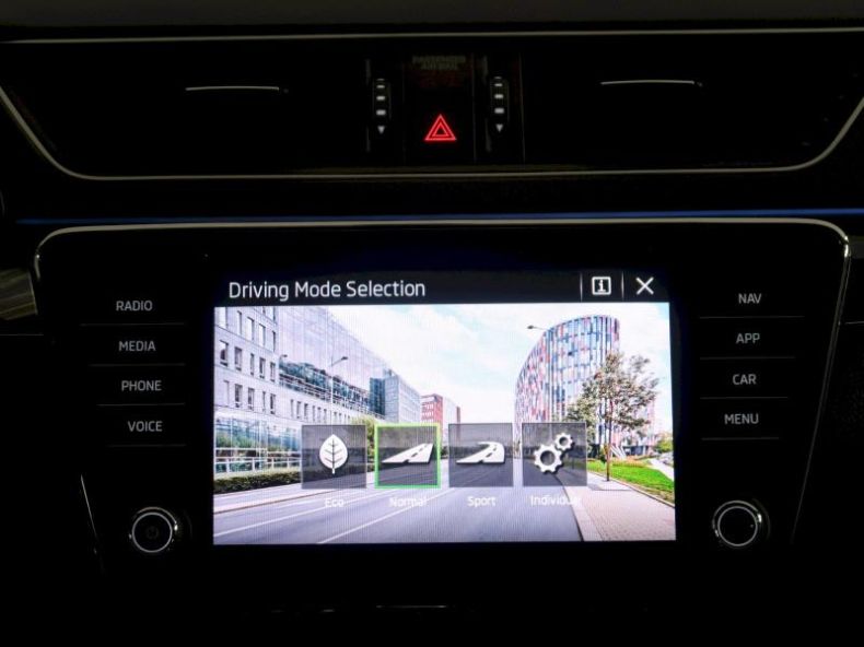 Škoda Superb - hlavní fotka