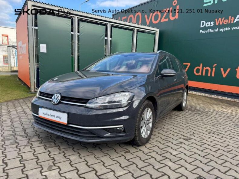 Volkswagen Golf - hlavní foto