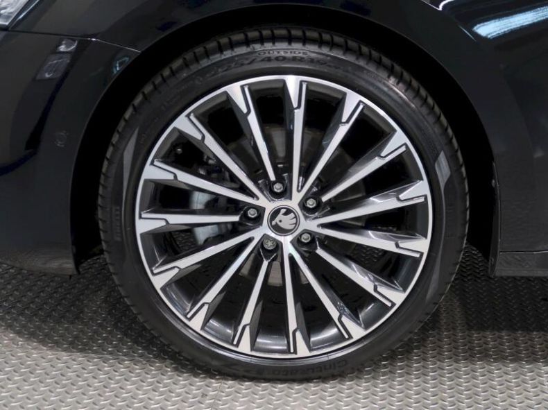 Škoda Octavia - hlavní fotka