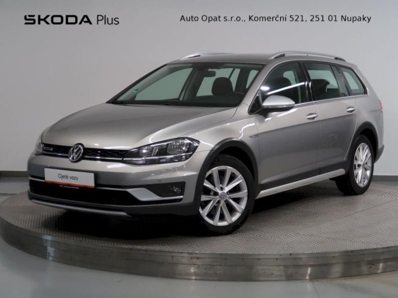 Volkswagen Golf - hlavní foto