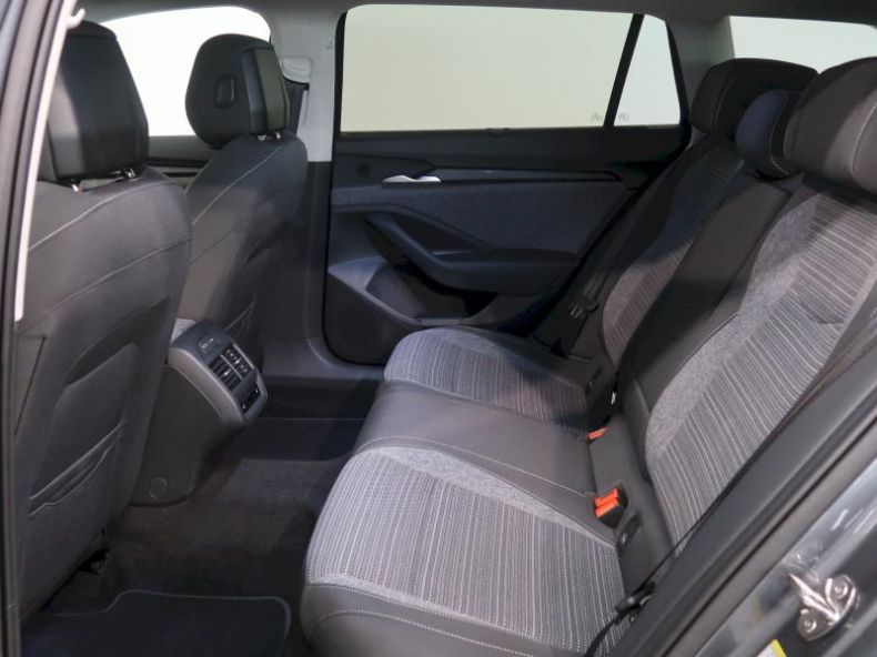 Škoda Superb - hlavní fotka