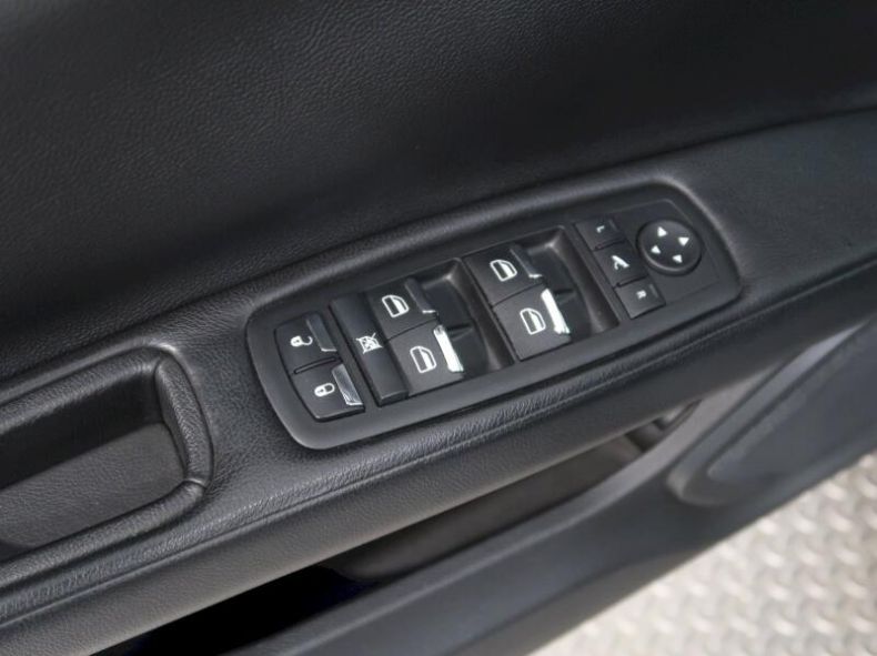 Maserati Quattroporte - hlavní fotka