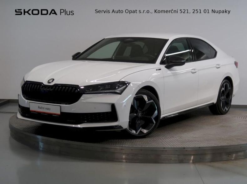 Škoda Superb - hlavní foto