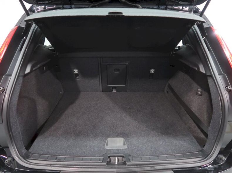 Volvo XC40 - hlavní fotka