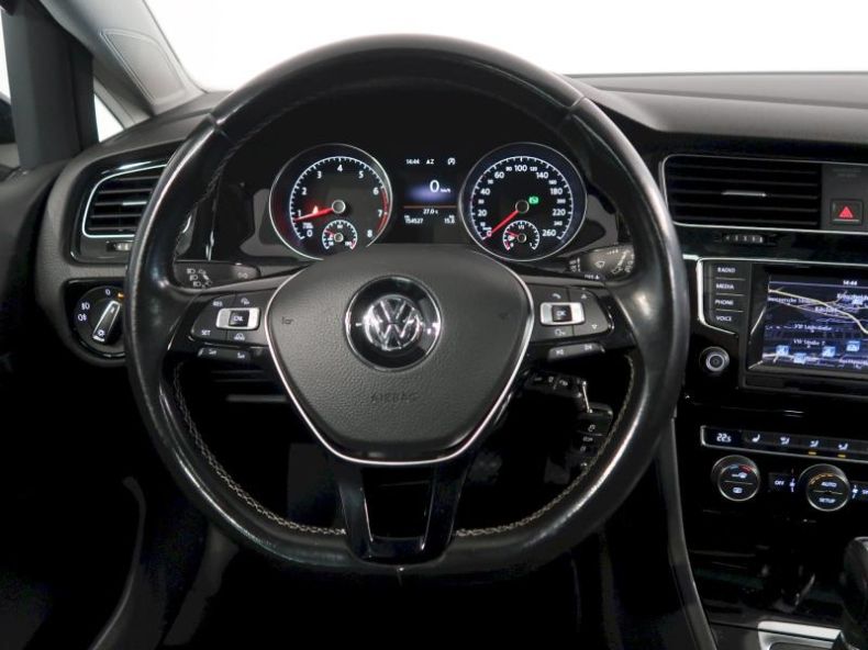 Volkswagen Golf - hlavní fotka