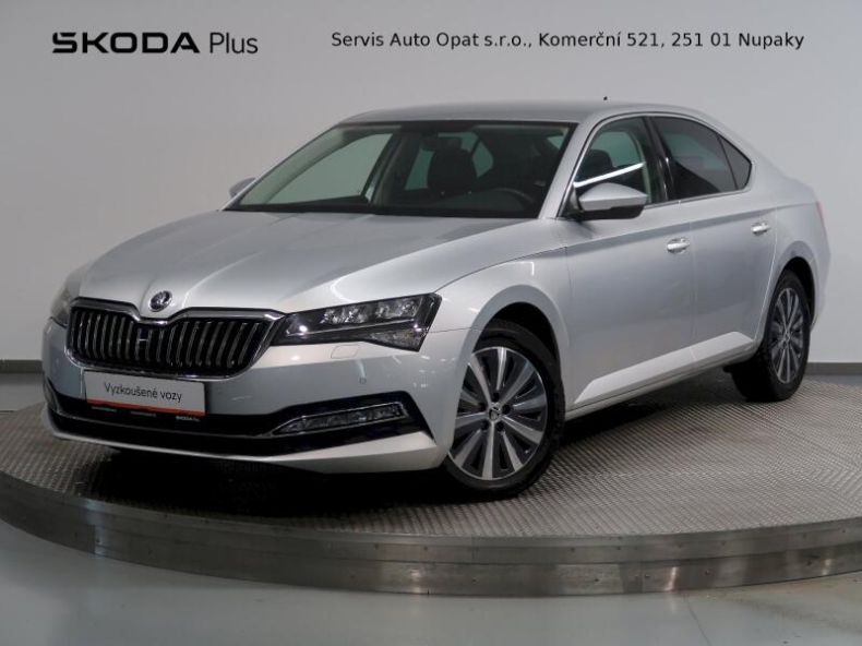 Škoda Superb - hlavní foto