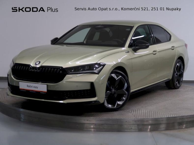 Škoda Superb - hlavní foto