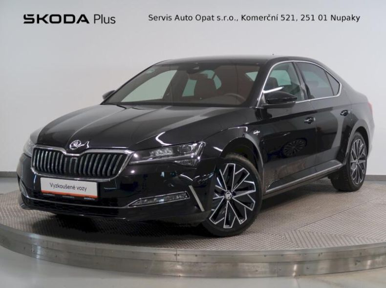 Škoda Superb - hlavní foto