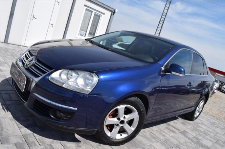Volkswagen Jetta - hlavní foto