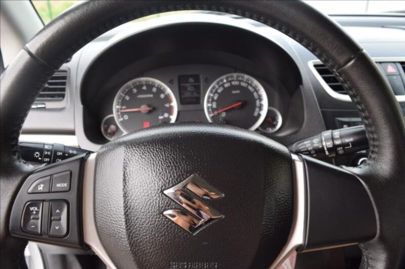 Suzuki Swift - hlavní fotka