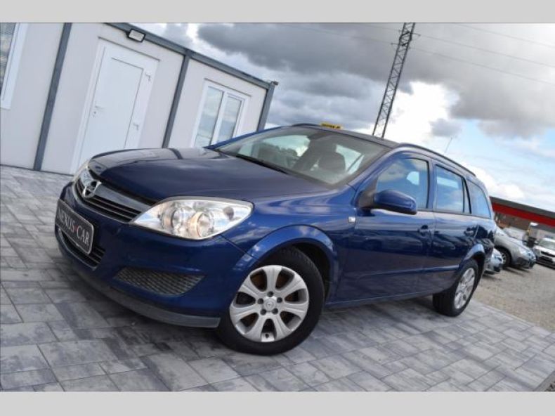 Opel Astra - hlavní foto
