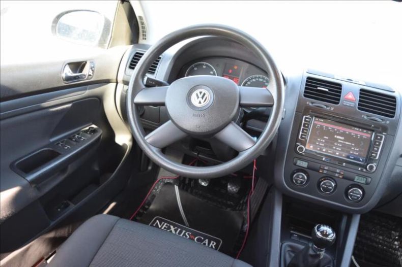Volkswagen Golf - hlavní fotka