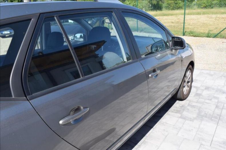 Kia Carens - hlavní fotka